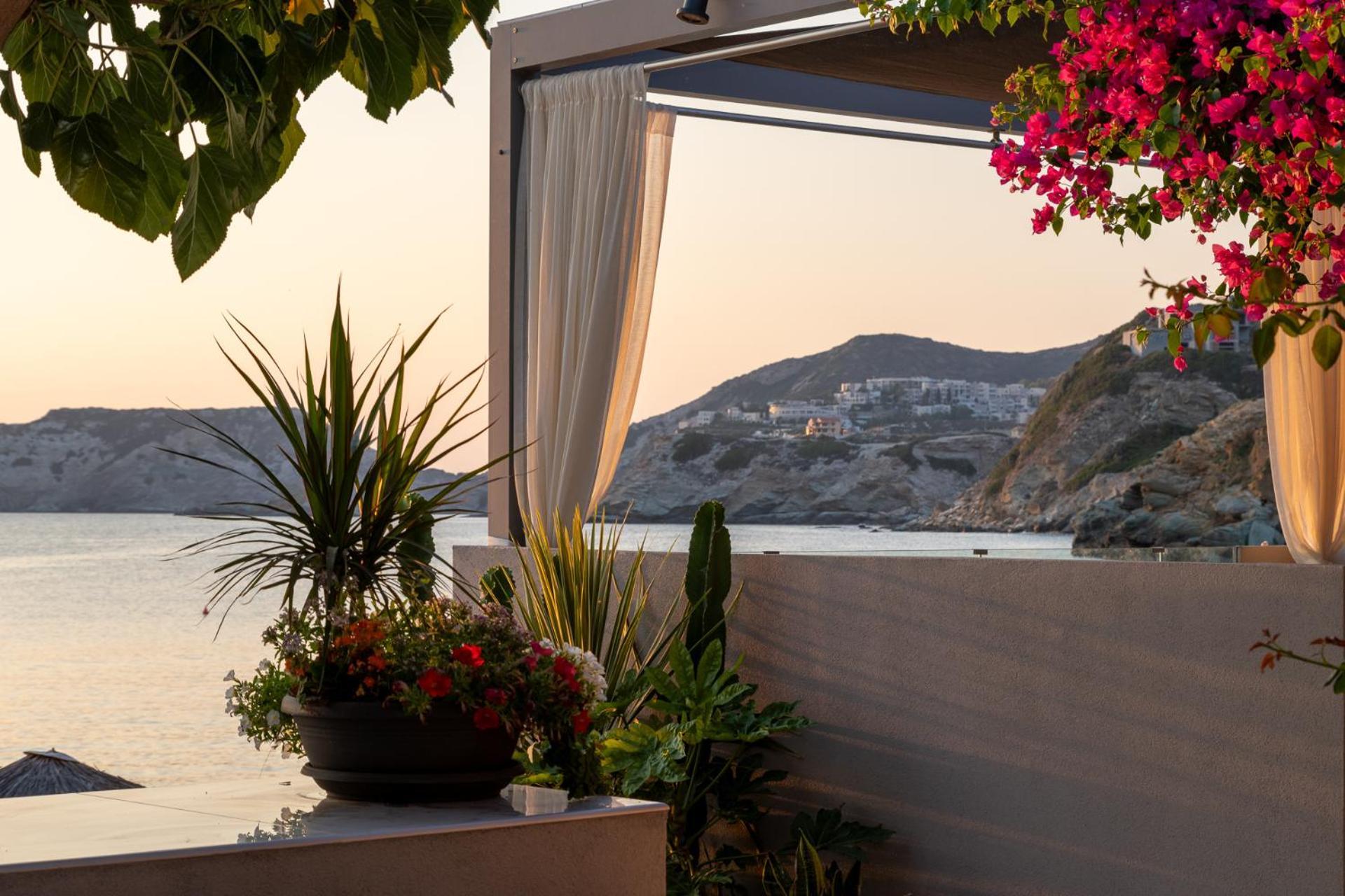 Buganvilla-Sea Front Villas Agia Pelagia  Exterior foto